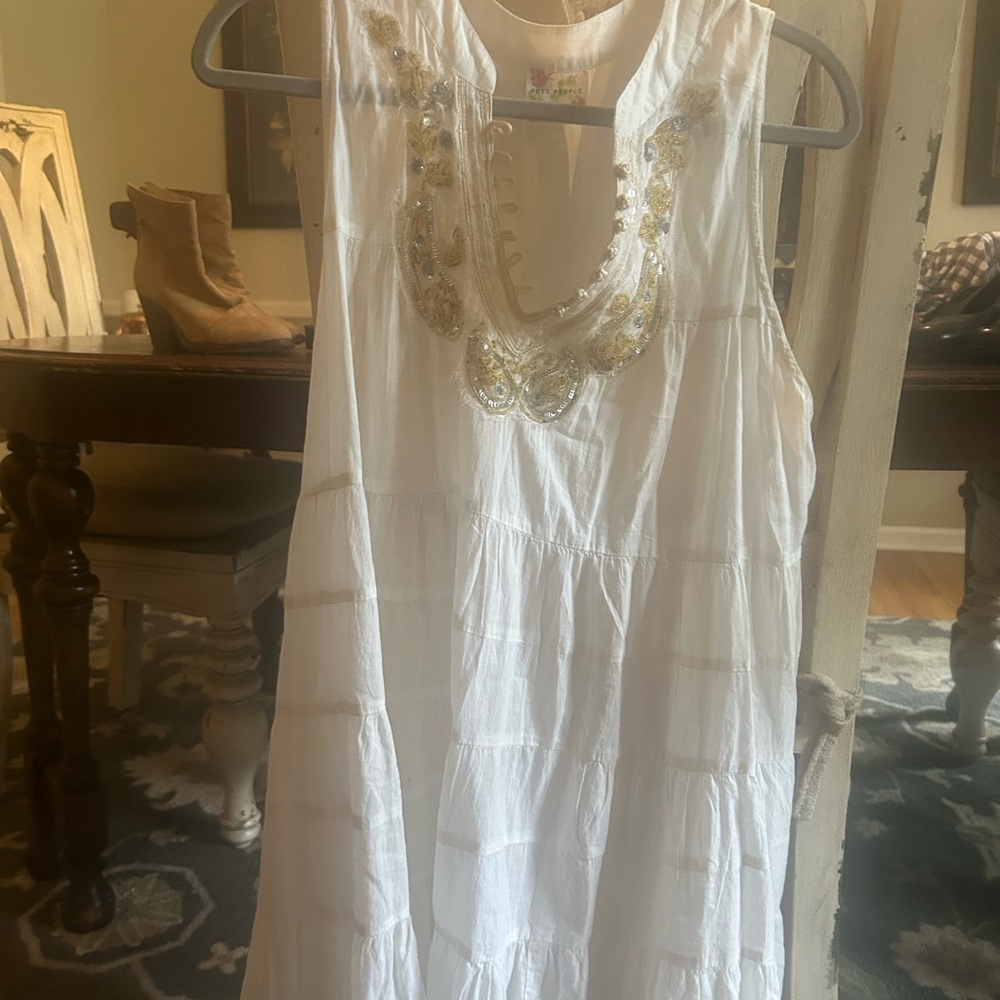 Free People Cream Sleeveless Boho Top with Floral Tag